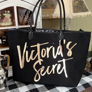 New! VICTORIA’S SECRET TOTE